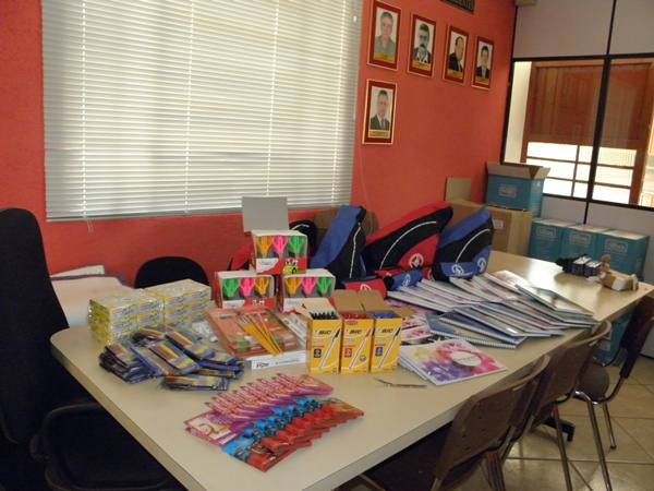 MATERIAL ESCOLAR