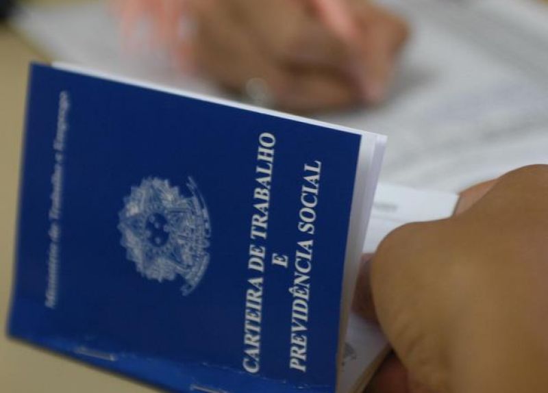 É BAIXO O NÚMERO DE PROCESSOS GANHOS CONTRA A CAIXA ENVOLVENDO VALORES DO FGTS 